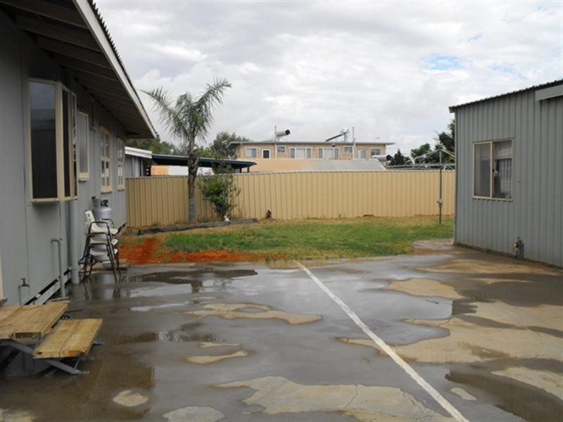27 Dempster Road, Carnarvon WA 6701