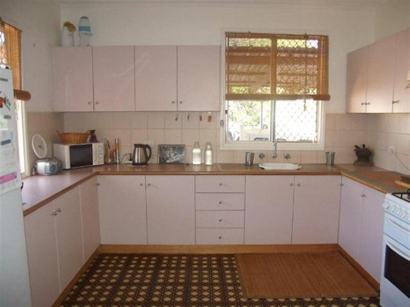 3 Fenner Street, Carnarvon WA 6701