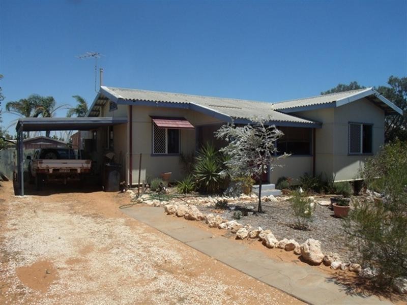 3 Fenner Street, Carnarvon WA 6701