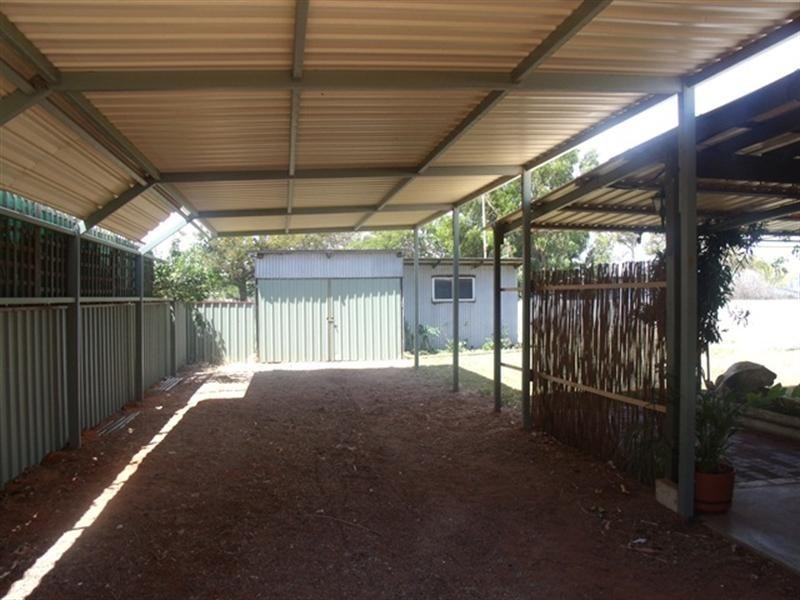 5 Carey Street, Carnarvon WA 6701