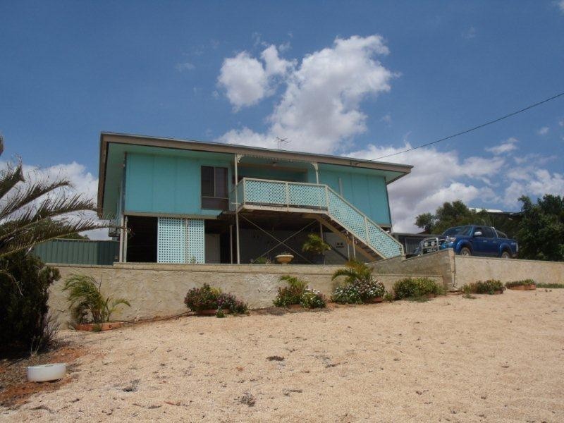 1 Craggs Court, Carnarvon WA 6701