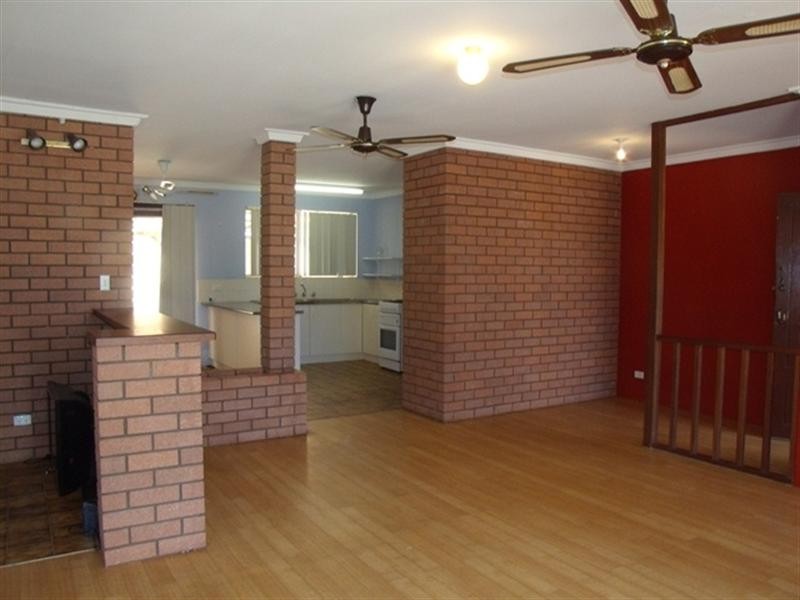 11 Willesee Street, Carnarvon WA 6701