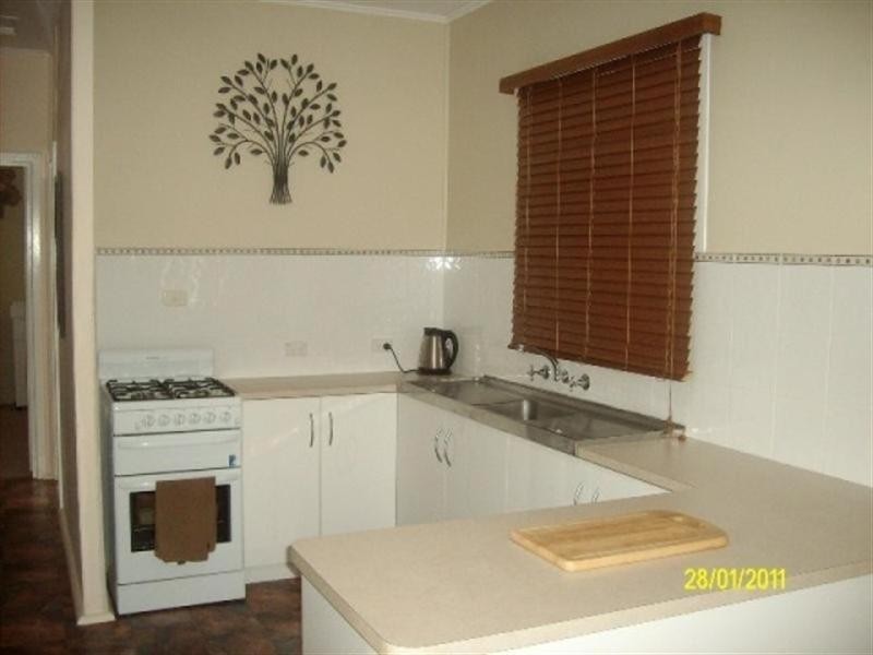 8 Mills Avenue, Carnarvon WA 6701