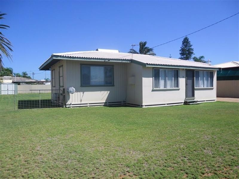 8 Mills Avenue, South Carnarvon WA 6701