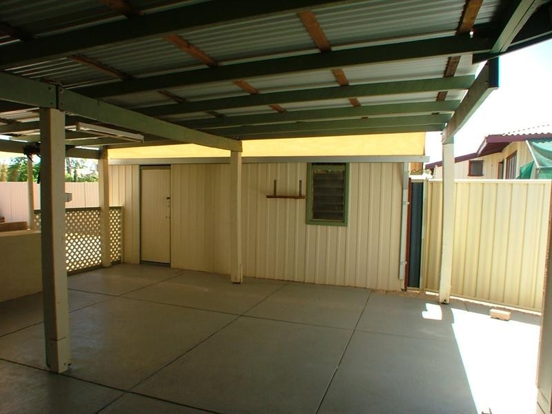 8 Mills Avenue, South Carnarvon WA 6701