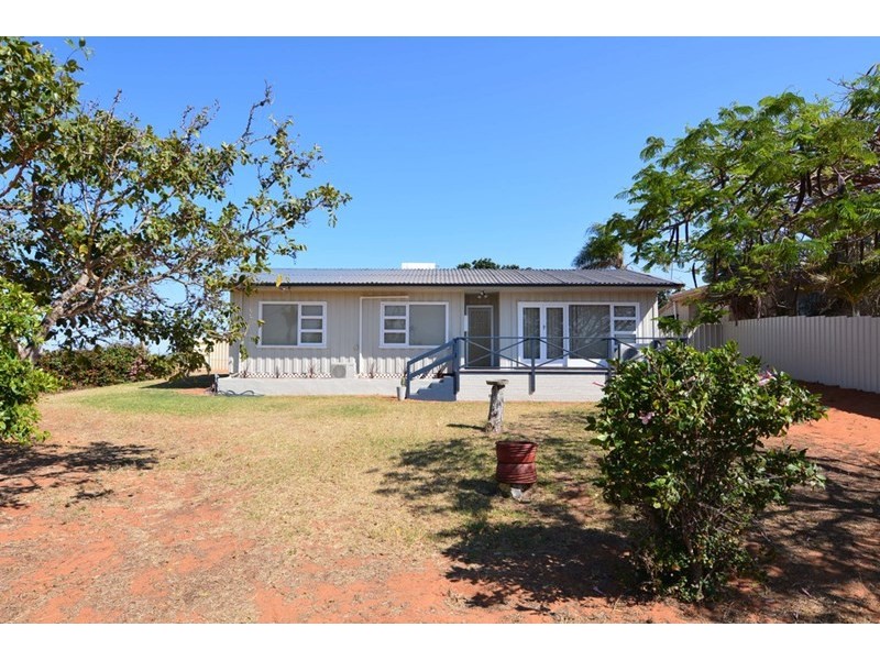 283 Robinson Street, Carnarvon WA 6701