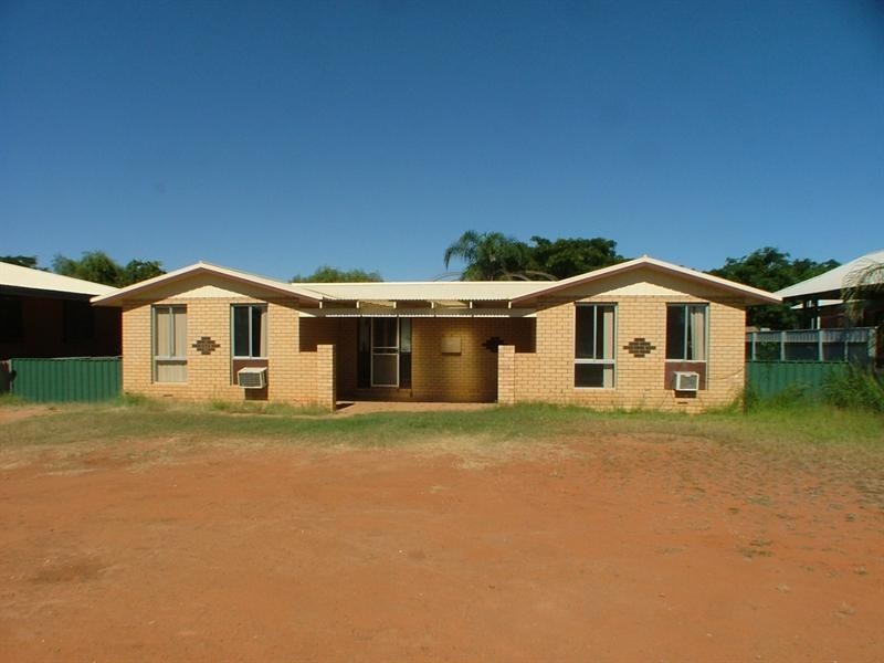 9 Smart Street, Carnarvon WA 6701