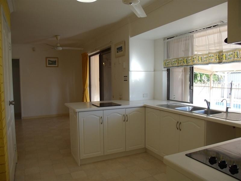 27 Butcher Street, Carnarvon WA 6701