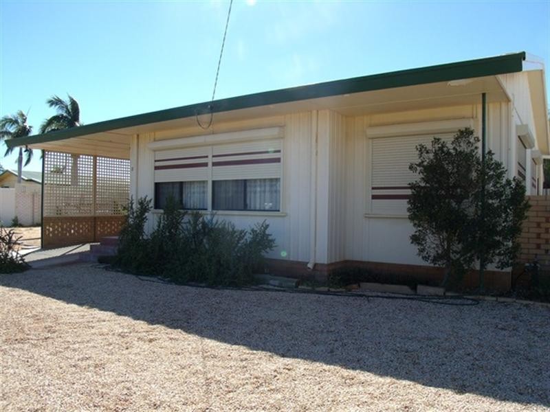 3 Hammond Street, Carnarvon WA 6701