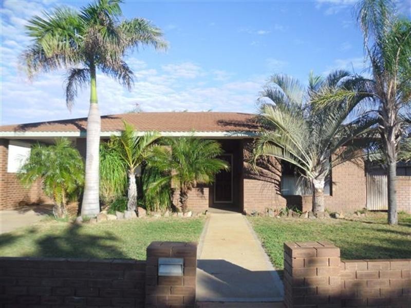 13 Bibra Way, Carnarvon WA 6701