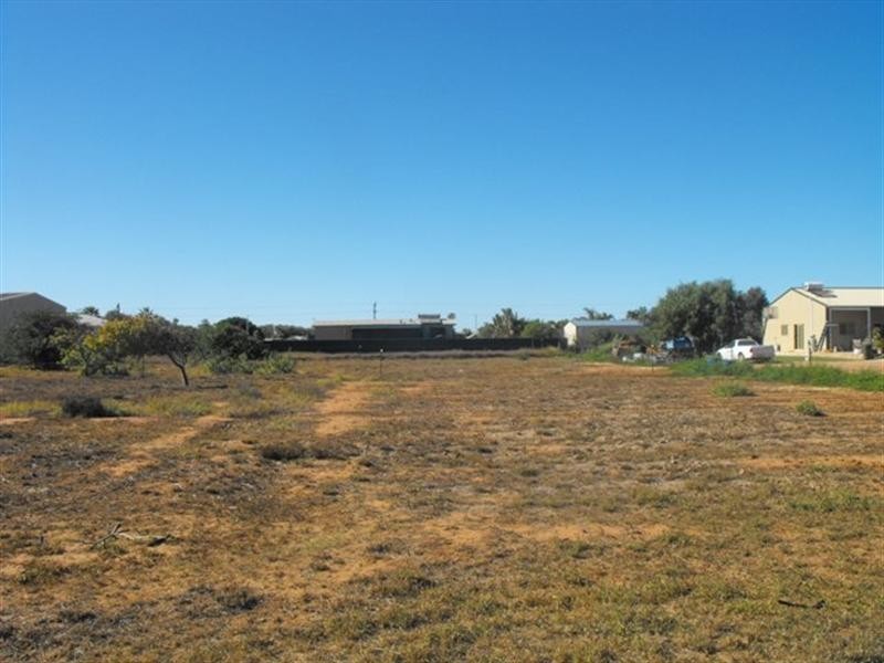 24 Margaret Row, Carnarvon WA 6701