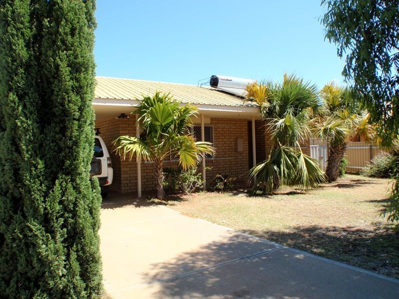 11 Foss Crescent, Carnarvon WA 6701