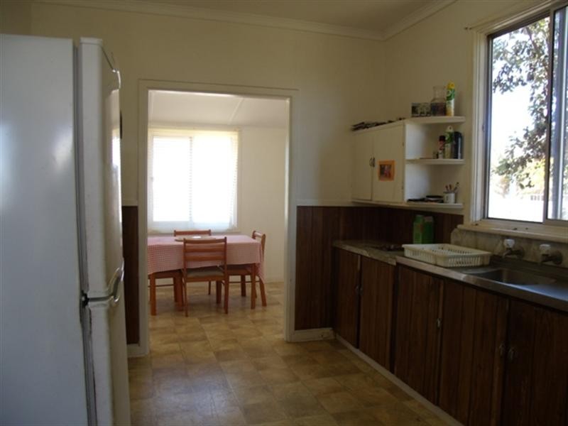 5 Crossland Street, Carnarvon WA 6701