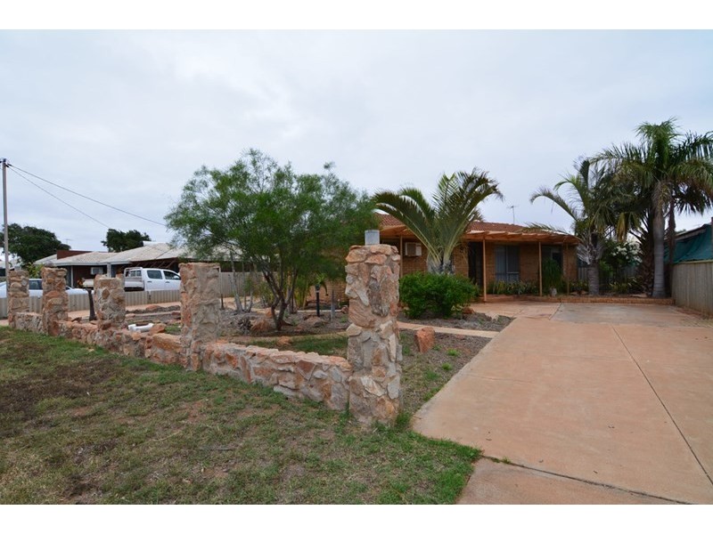 24 Castrini Crescent, Carnarvon WA 6701