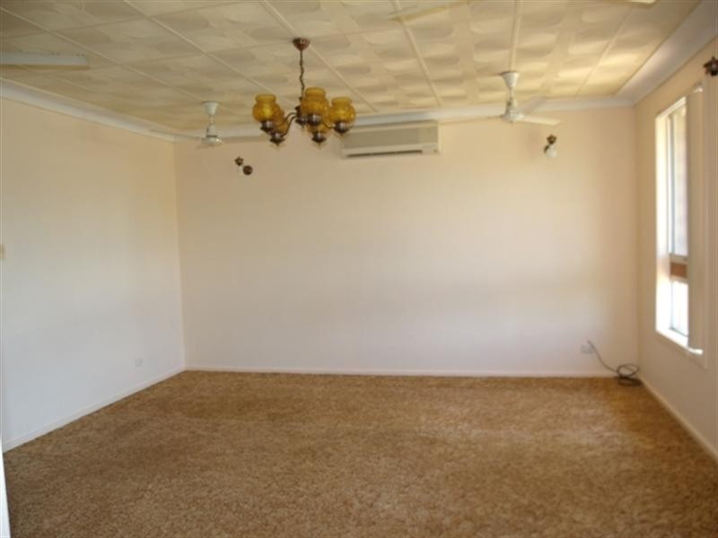 13 Willesee Street, Carnarvon WA 6701