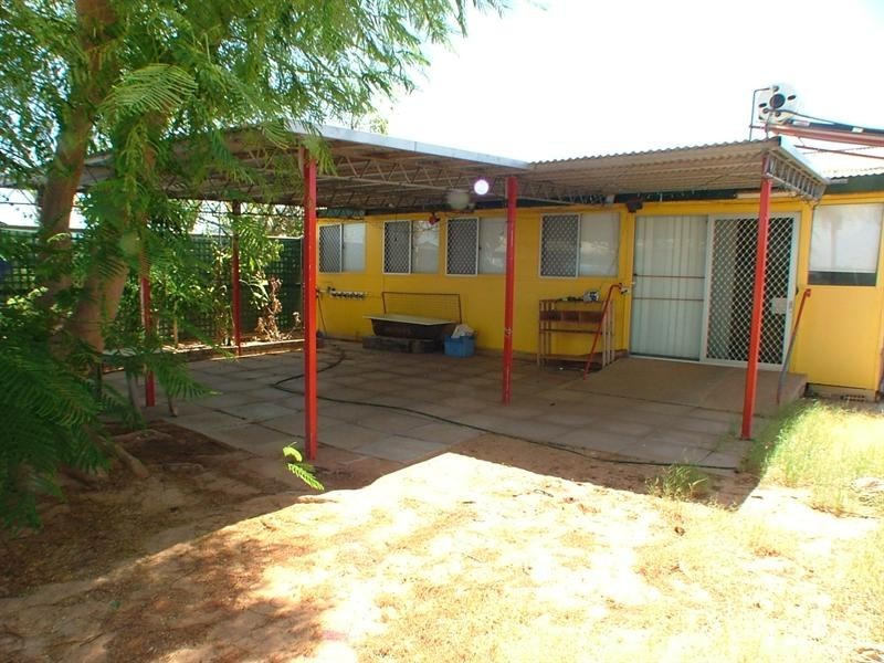 1 Fenner Street, Carnarvon WA 6701