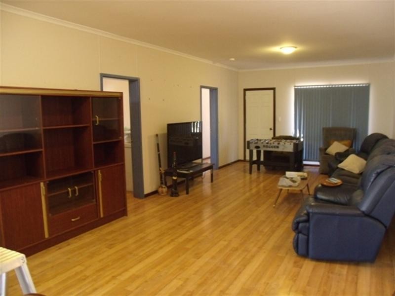 11 Finnerty Street, East Carnarvon WA 6701