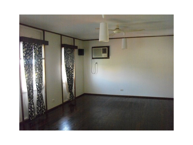 8 Craggs Court, Carnarvon WA 6701