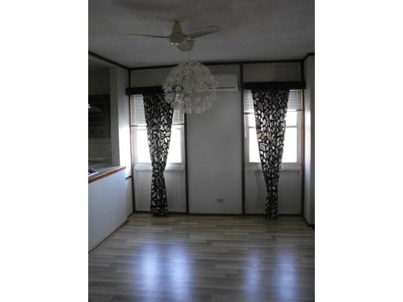 8 Craggs Court, Carnarvon WA 6701