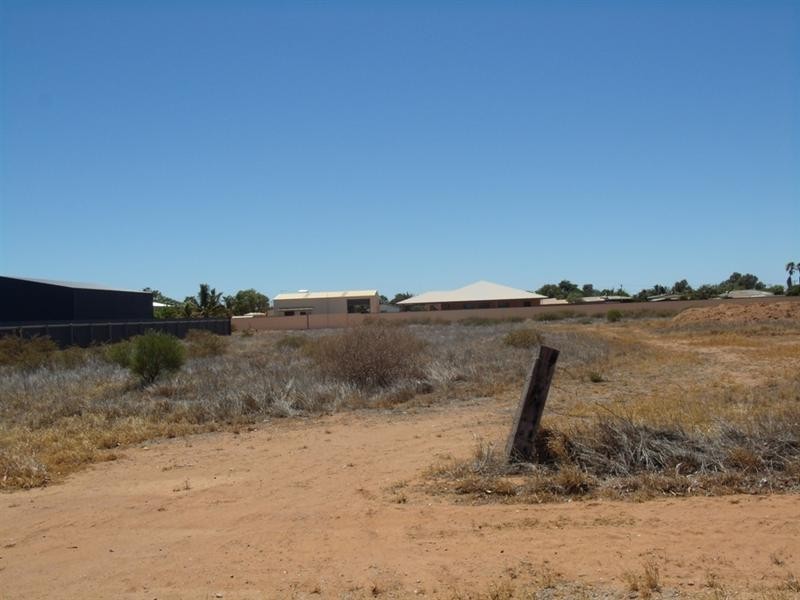 12 Finnerty Street, Carnarvon WA 6701