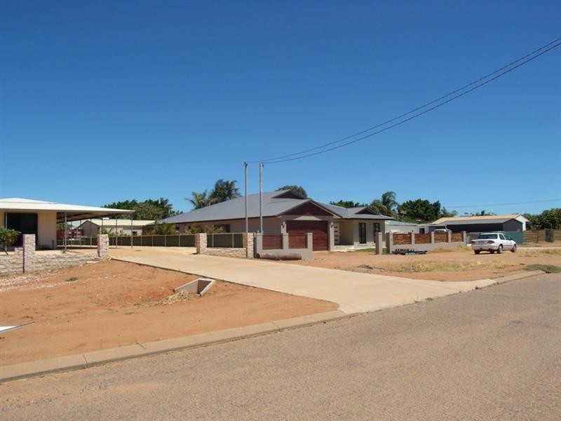 12 Finnerty Street, Carnarvon WA 6701