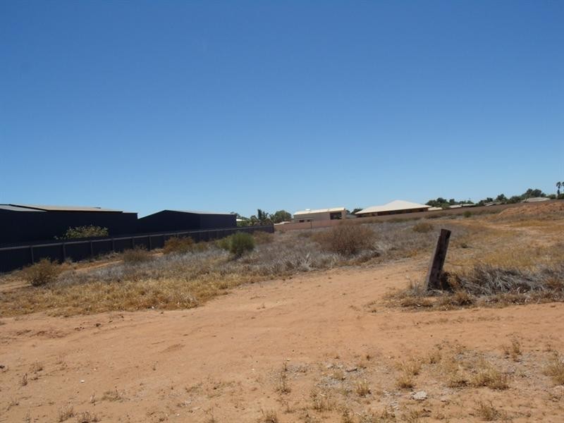 12 Finnerty Street, Carnarvon WA 6701