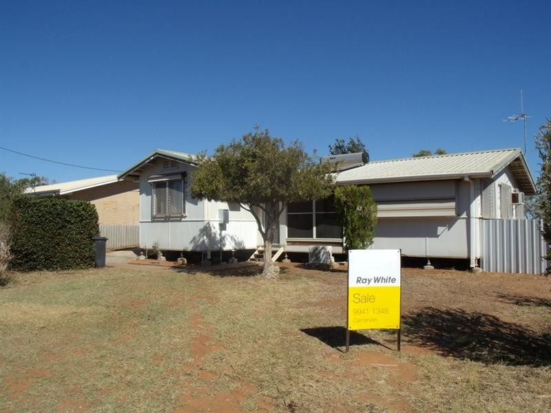 8 Ridley Place, Carnarvon WA 6701