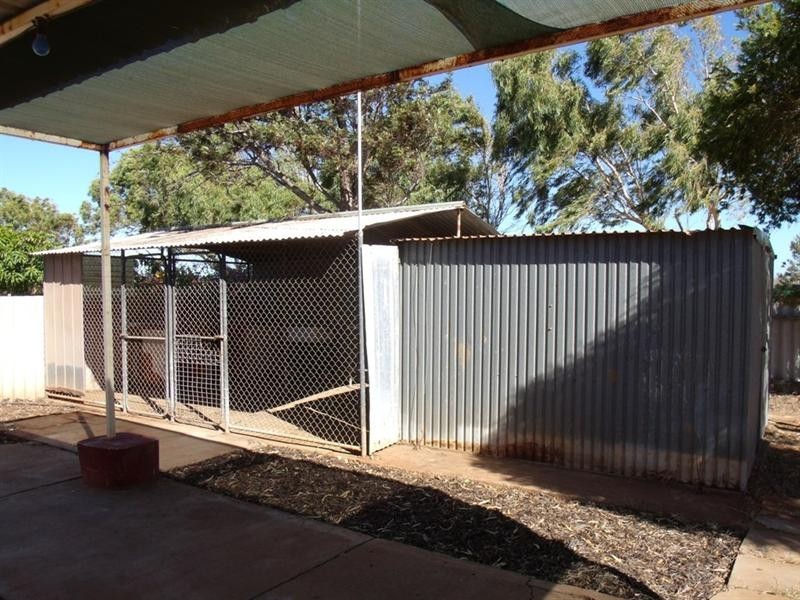 8 Ridley Place, Carnarvon WA 6701