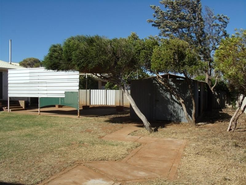 8 Ridley Place, Carnarvon WA 6701
