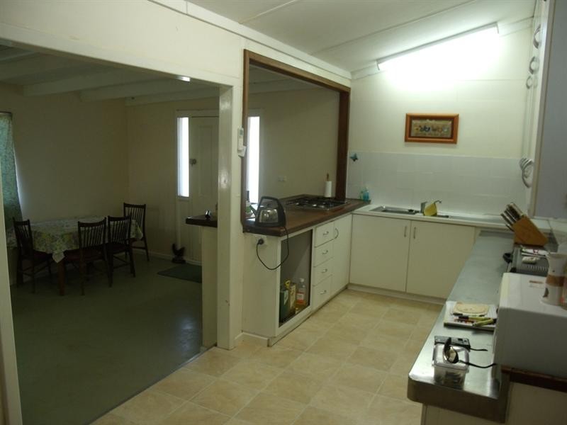 33 Sanderson Road, Carnarvon WA 6701