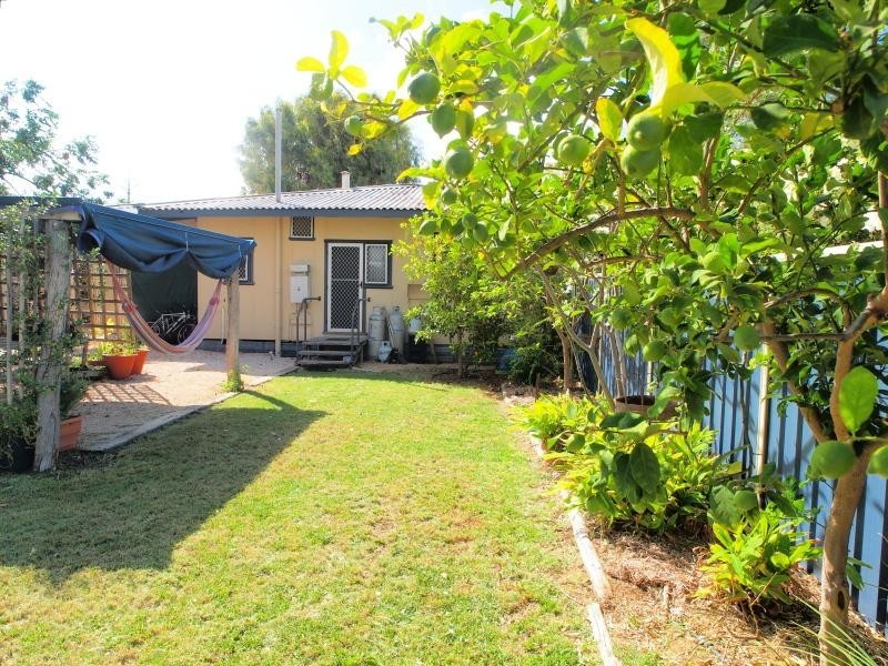 3B Illingworth Street, Carnarvon WA 6701