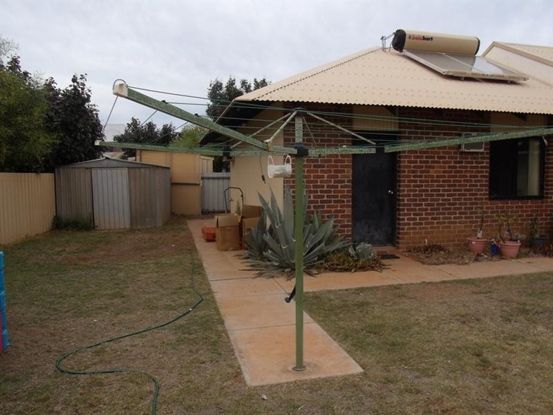 6 Mindirra Crescent, Carnarvon WA 6701