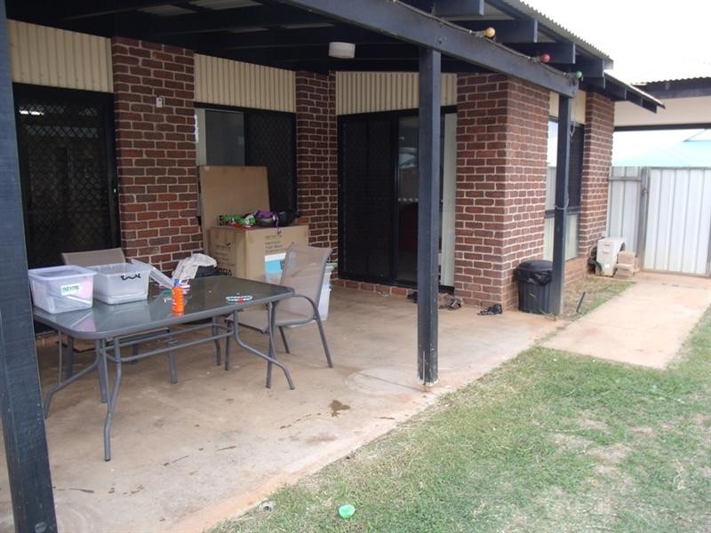 6 Mindirra Crescent, Carnarvon WA 6701