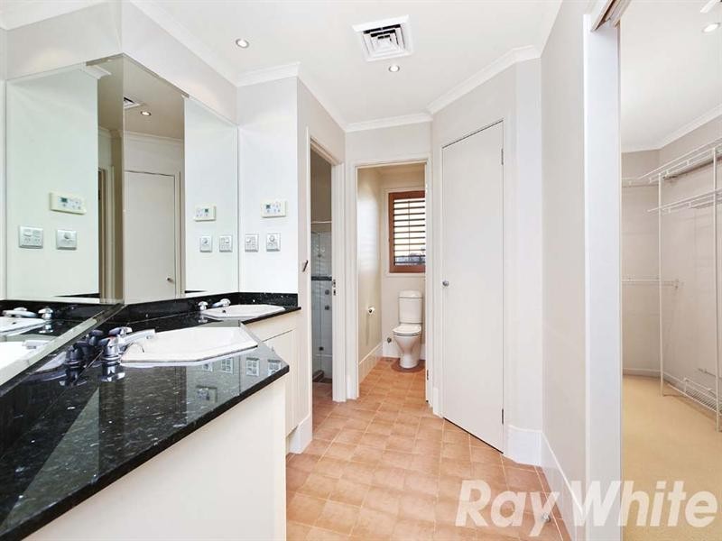 16 Arabella Place, Bella Vista NSW 2153