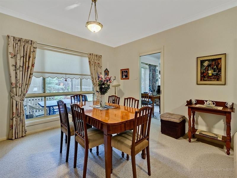 2/20 Thomas Wilkinson Avenue, Dural NSW 2158