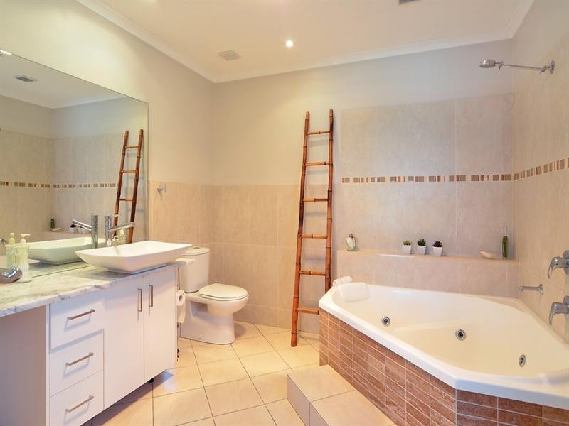 Sanctuary Point NSW 2540
