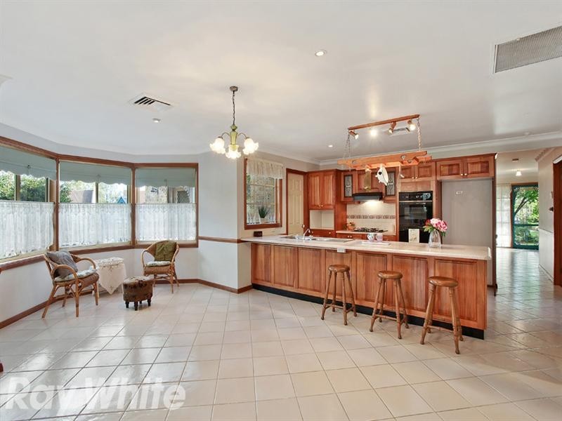 4 Ripley Glade, Bella Vista NSW 2153