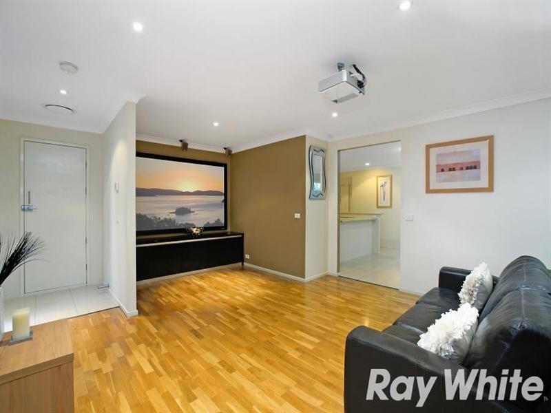 6 Winslow Avenue, Stanhope Gardens NSW 2768
