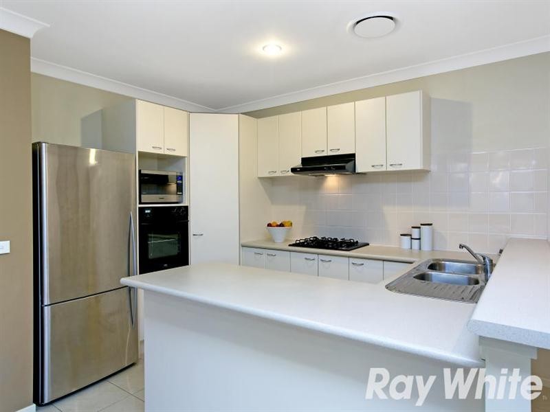6 Winslow Avenue, Stanhope Gardens NSW 2768