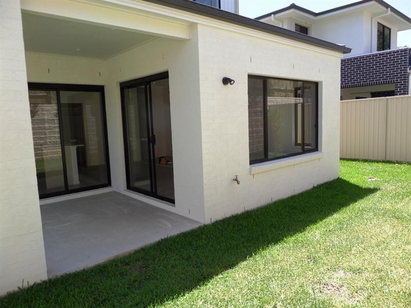 17 Cnr Windsor Rd and Samantha Riley Drive, Kellyville NSW 2155