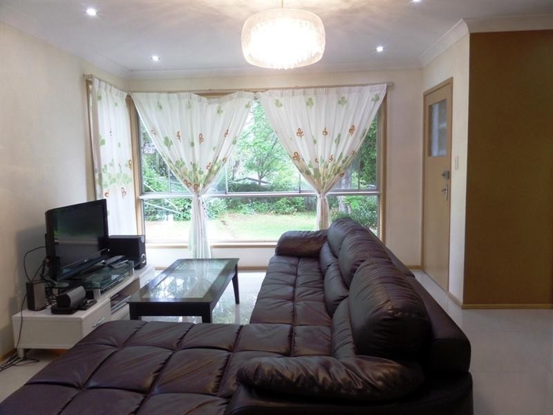 33 Clackmannan Road, Winston Hills NSW 2153