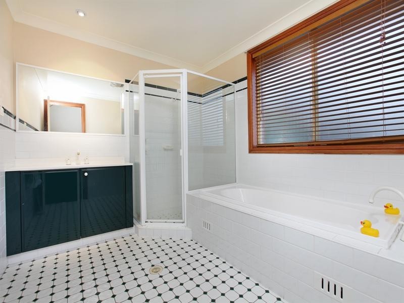 5 Cornwall Place, Bella Vista NSW 2153