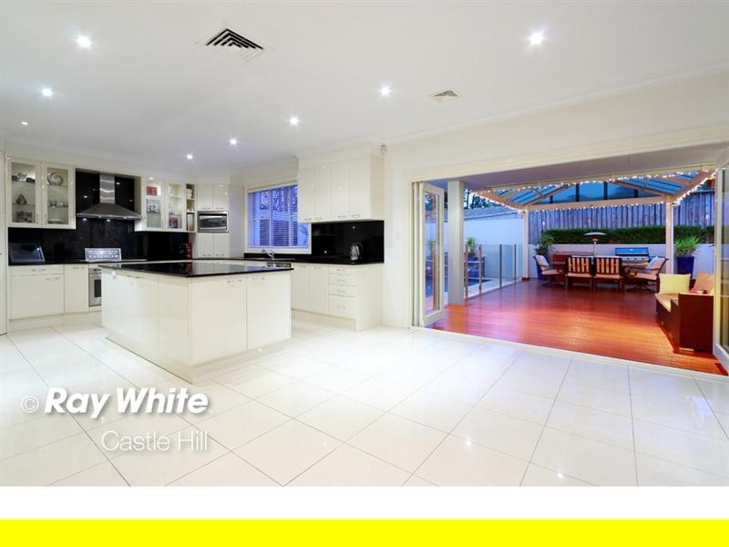 16 Ben Place, Beaumont Hills NSW 2155