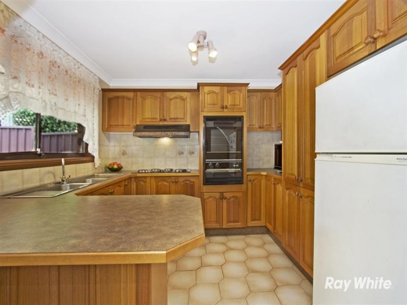 32 Crestwood Drive, Baulkham Hills NSW 2153