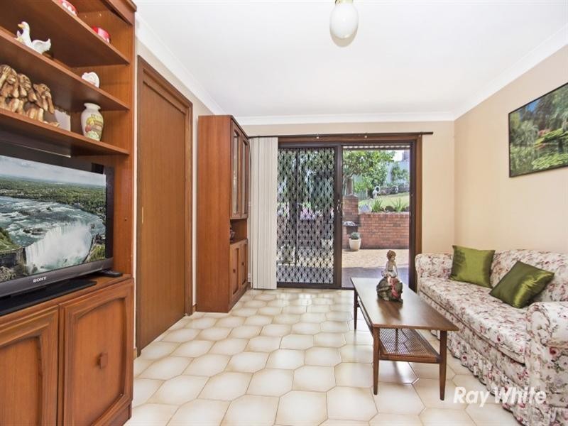 32 Crestwood Drive, Baulkham Hills NSW 2153