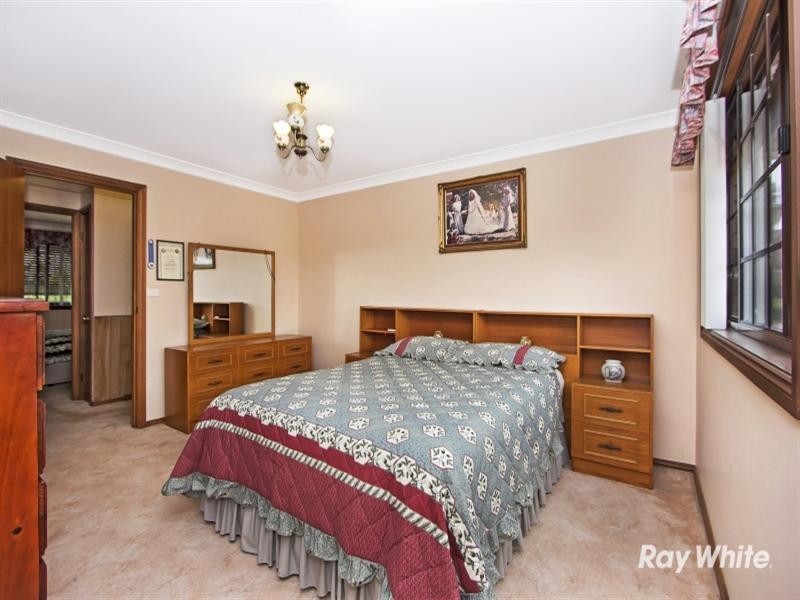 32 Crestwood Drive, Baulkham Hills NSW 2153