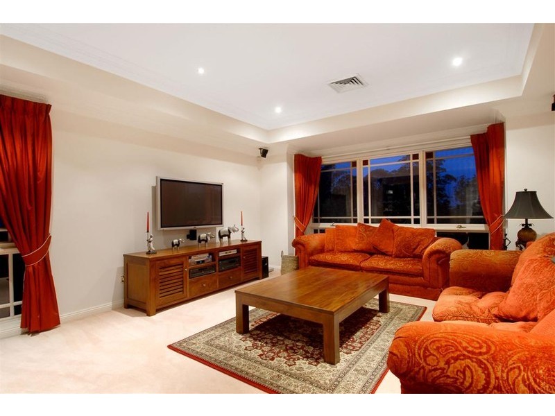 30 Sandhurst Crescent, Glenhaven NSW 2156