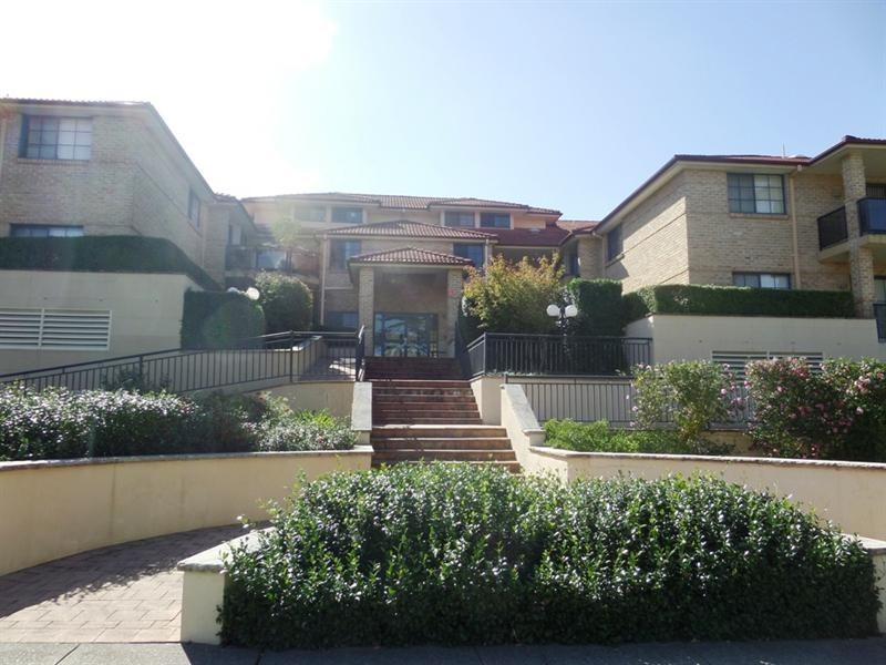 4/50 Cecil Avenue, Castle Hill NSW 2154