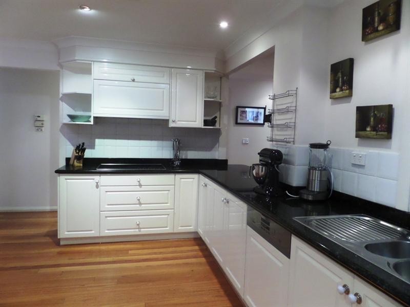 2 Cumberland Avenue, Castle Hill NSW 2154