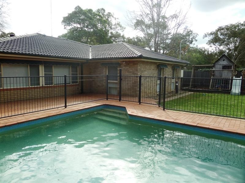 2 Cumberland Avenue, Castle Hill NSW 2154